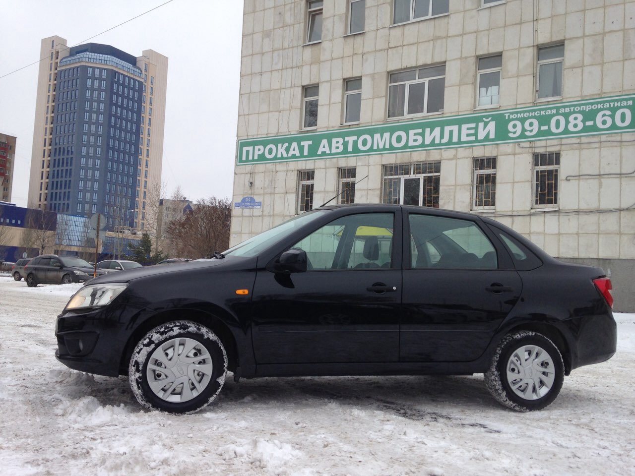 Прокат и аренда Lada Granta Sedan в Тюмени